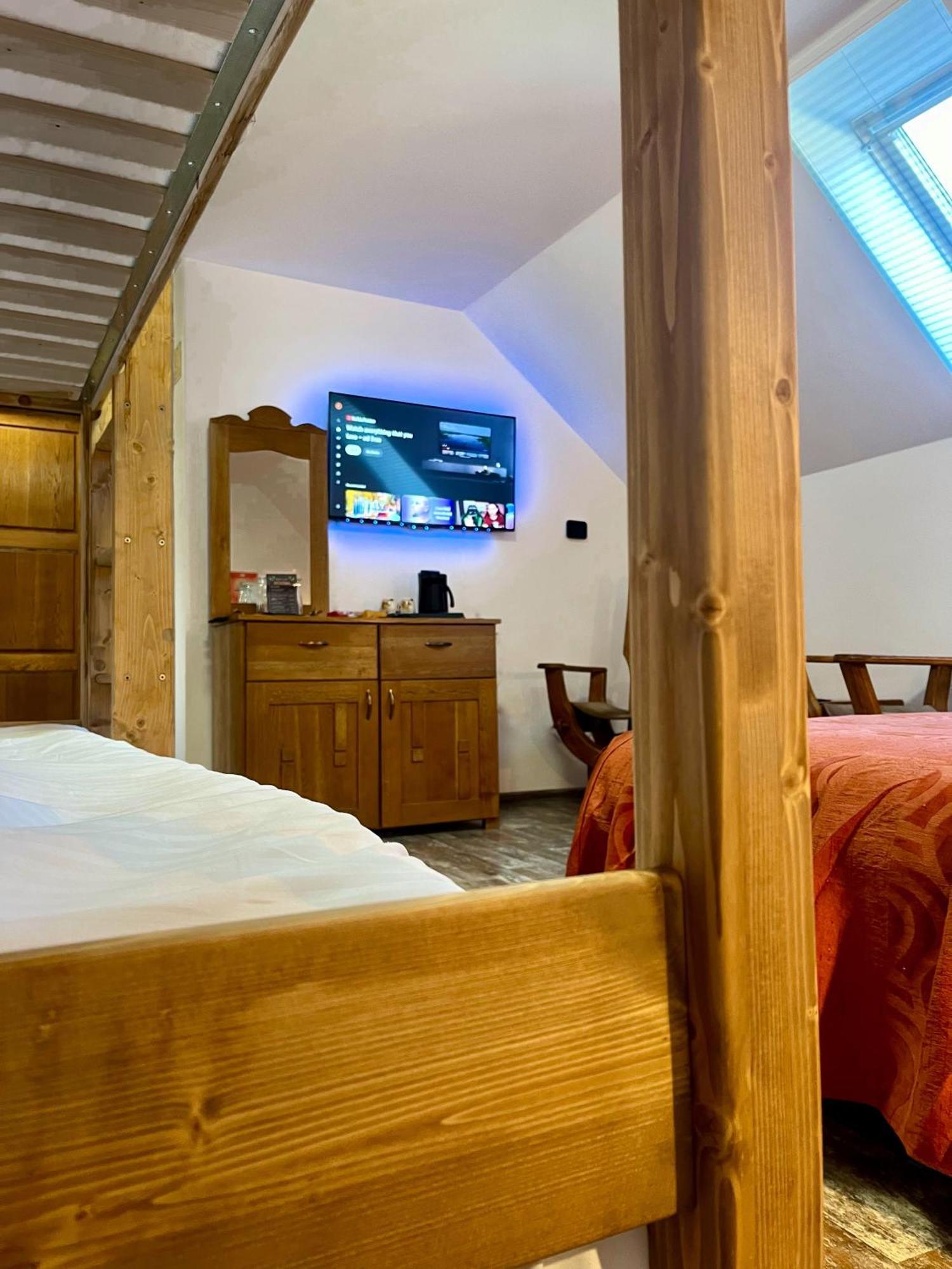 Cetatuia - Ultra-Central Rasnov Stay - Parking And Nature Close To Bran, Dino Parc And More Buitenkant foto