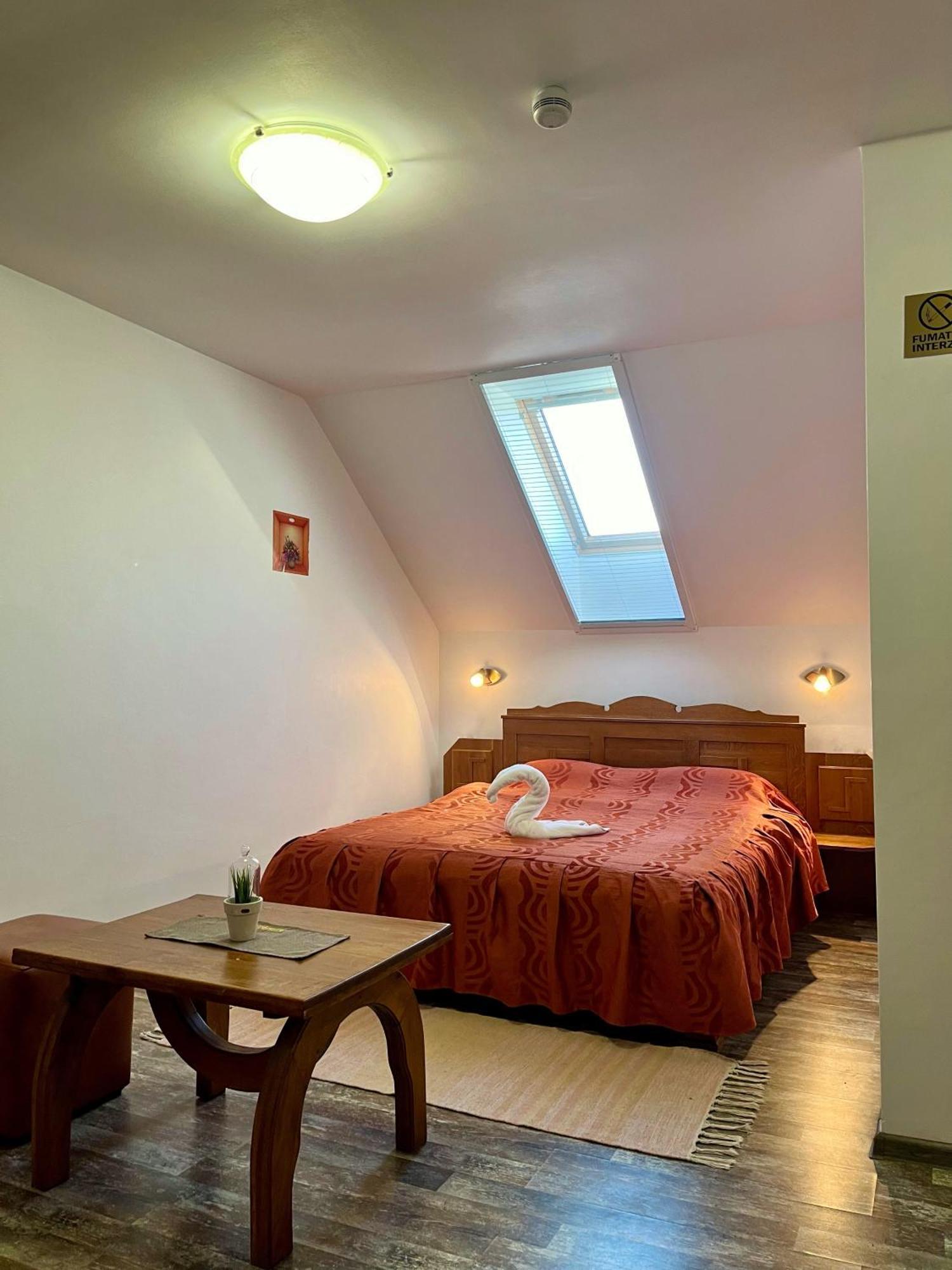 Cetatuia - Ultra-Central Rasnov Stay - Parking And Nature Close To Bran, Dino Parc And More Buitenkant foto